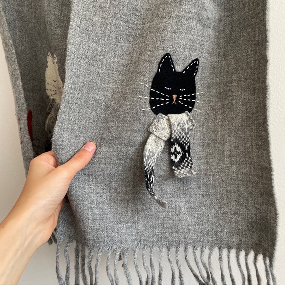 Tait and Style 3D wool cat lady scarf fringe cute fun teacher winter warm cozy - Picture 5 of 16